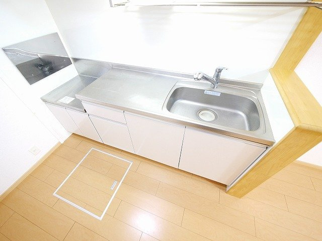 ラフィーネのキッチン|コンパクトなキッチンで掃除もラクラク