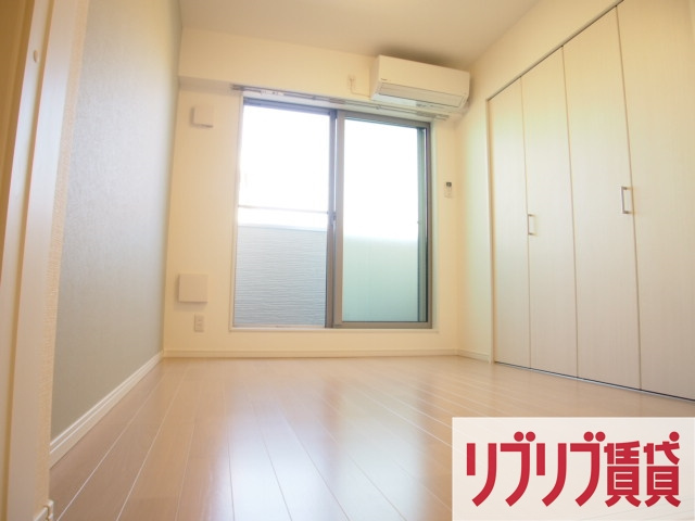 ルミエールＢ棟の寝室