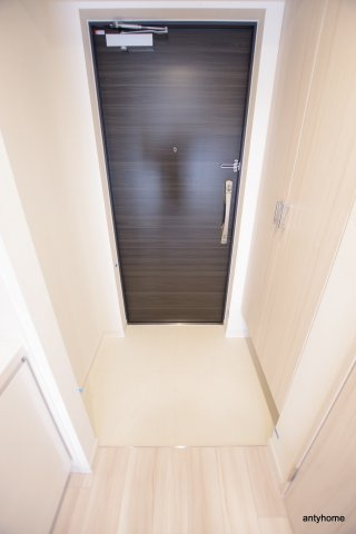 S-RESIDENCE阿波座WEST　仲介手数料無料の玄関