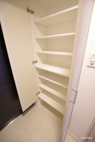 S-RESIDENCE阿波座WEST　仲介手数料無料の収納