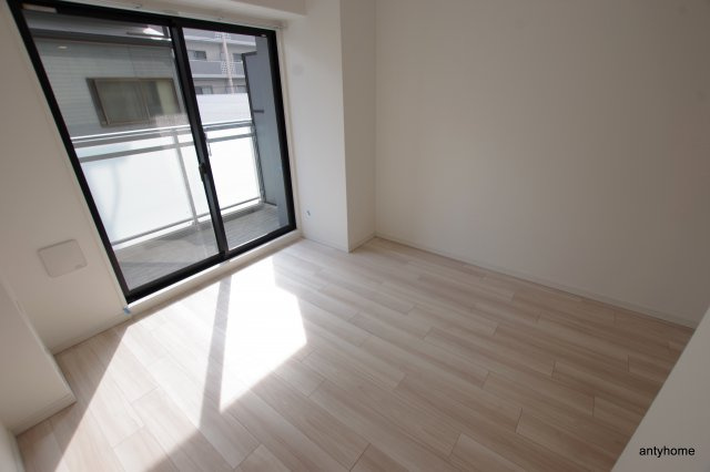 S-RESIDENCE阿波座WEST　仲介手数料無料の洋室