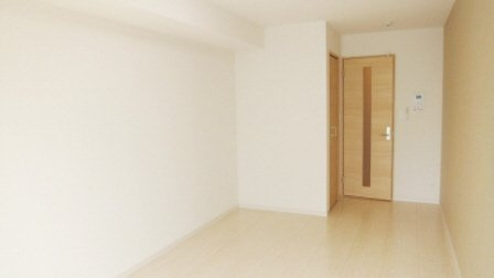 リブリ・千草の内装|明るい室内です