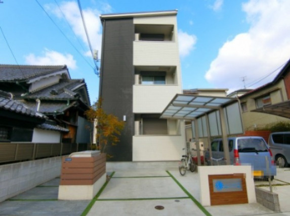 アライアンス富田林の外観