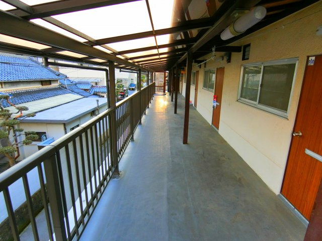 酒谷ハウスのバルコニー