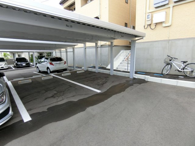 ｉ・Ｃｏｕｒｔ（アイ・コート）Bの駐車場