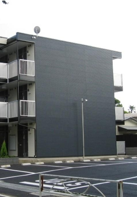 アズーラの駐車場