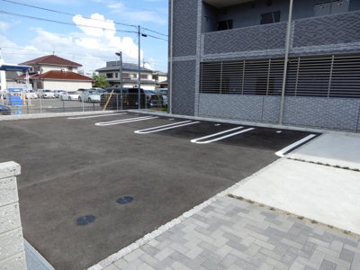 【駐車場】 | カメリア　Y