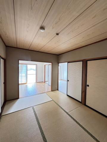 富谷マンションの和室