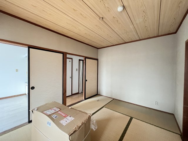 富谷マンションの和室