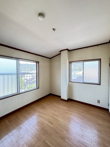 富谷マンションの洋室