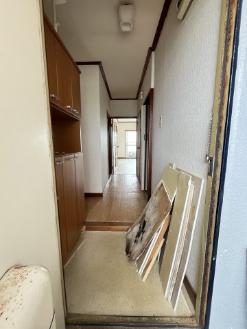 富谷マンションの玄関