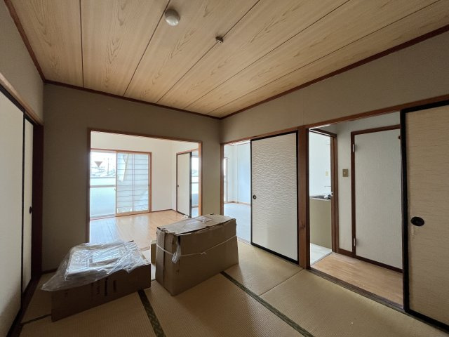 富谷マンションの和室
