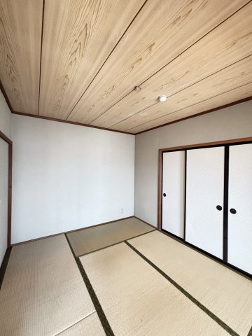 富谷マンションの和室