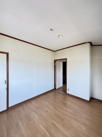 富谷マンションの洋室