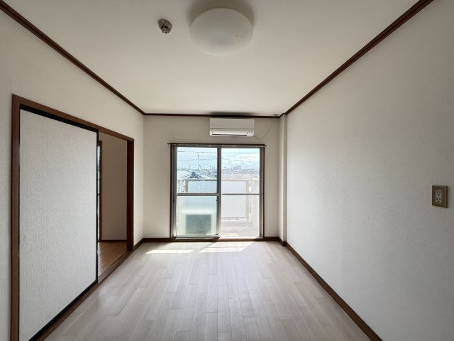 富谷マンションの居間・リビング
