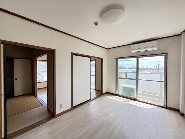富谷マンションの居間・リビング