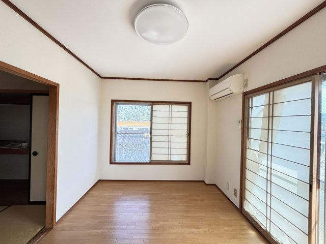 富谷マンションの洋室