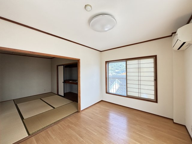 富谷マンションの洋室