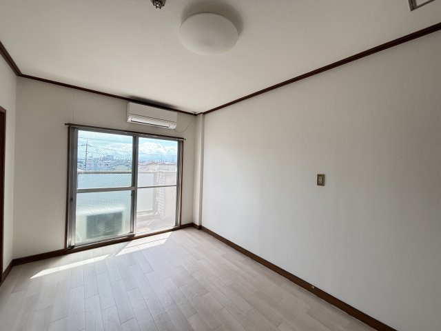 富谷マンションの居間・リビング