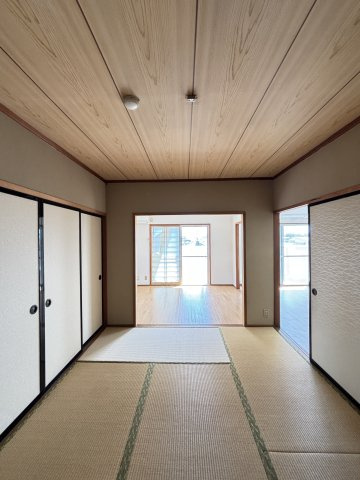 富谷マンションの和室