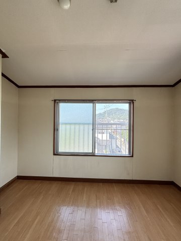 富谷マンションの洋室