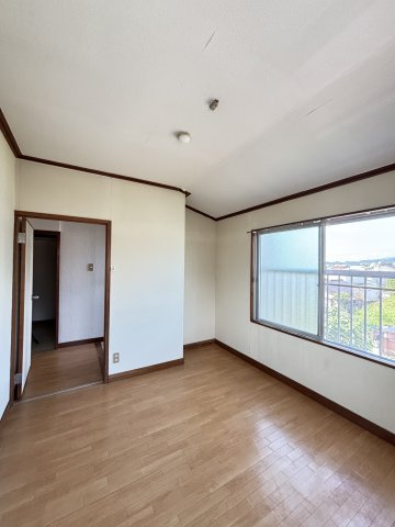 富谷マンションの洋室