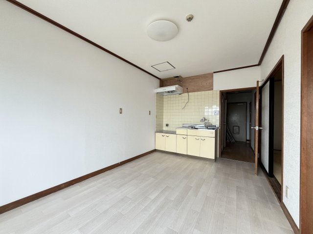 富谷マンションの居間・リビング