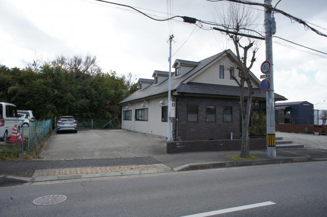 長畑貸事務所の外観