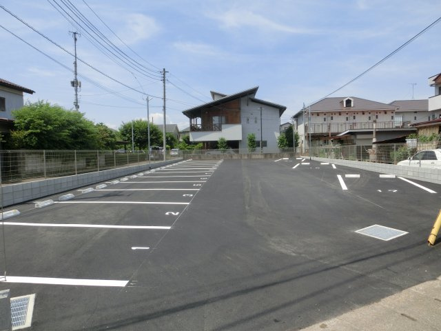 上広谷芳野駐車場の外観