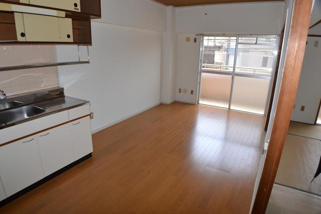 【居間・リビング】 | 山陽ビル