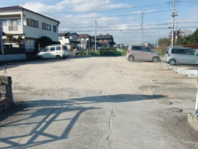 東坂戸光駐車場