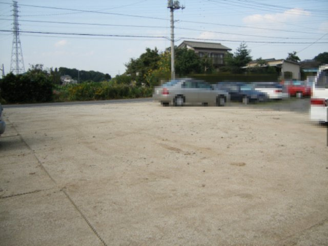 東坂戸光駐車場