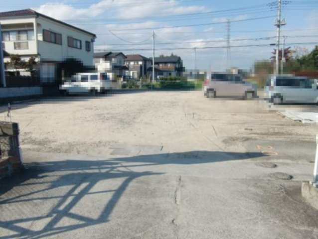 東坂戸光駐車場