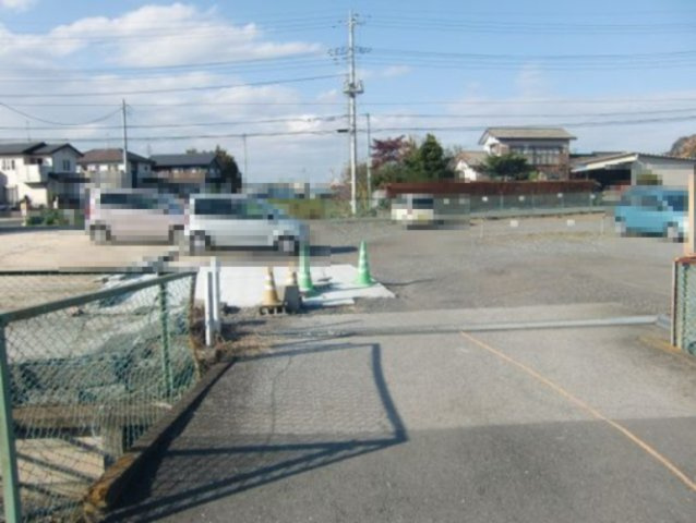 東坂戸光駐車場