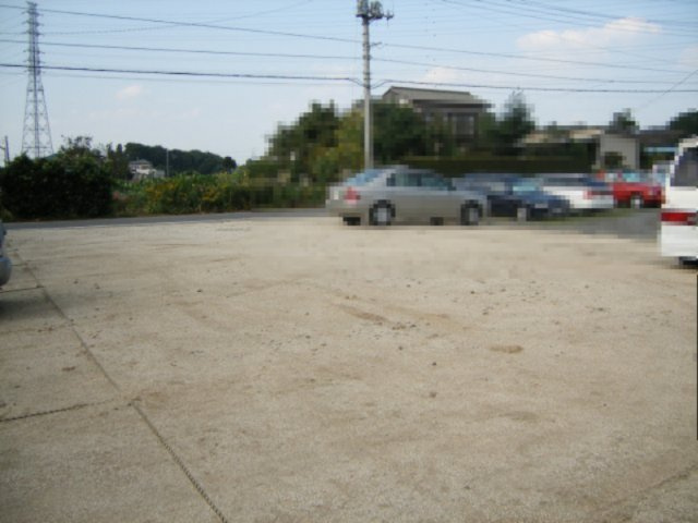 東坂戸光駐車場