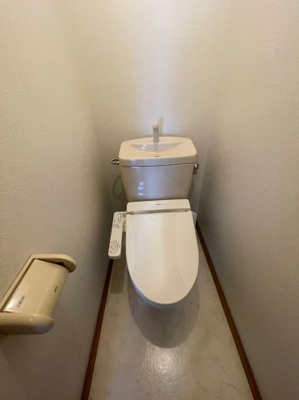 【トイレ】 | 尾関ハイツ | ※同建物別室参考写真