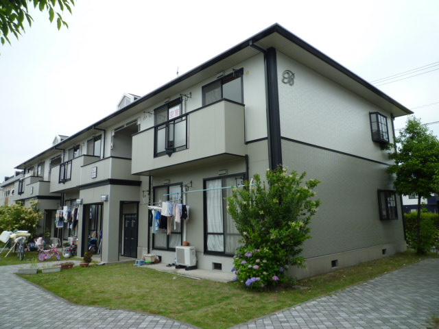 総社市中央３丁目のアパートの外観