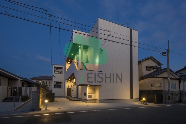 プレシャスソルーナ箱崎