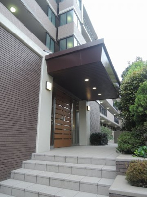 【エントランス】 | ザ・ウインベルセンター南 | 横浜市営地下鉄ブルーライン・グリーンライン「センター南」駅徒歩13分！東急田園都市線「江田」駅徒歩25分の3路線2駅利用可能！