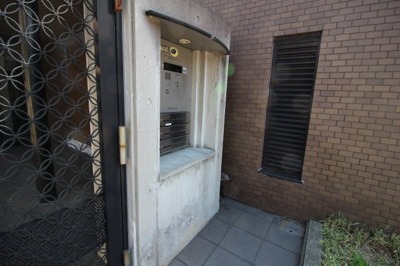 【その他共用部分】 | オーナーズマンション北畠 | 郵便受けとオートロック完備