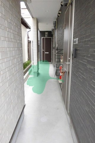 ハーモニーテラス那珂2のエントランス