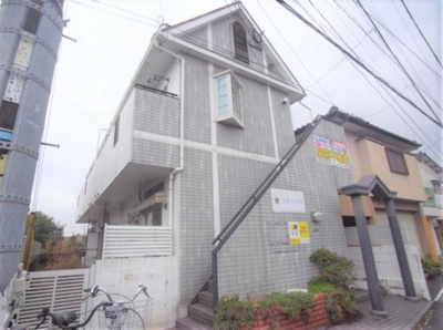 【エントランス】 | スターハウス | 清潔なエントランスです