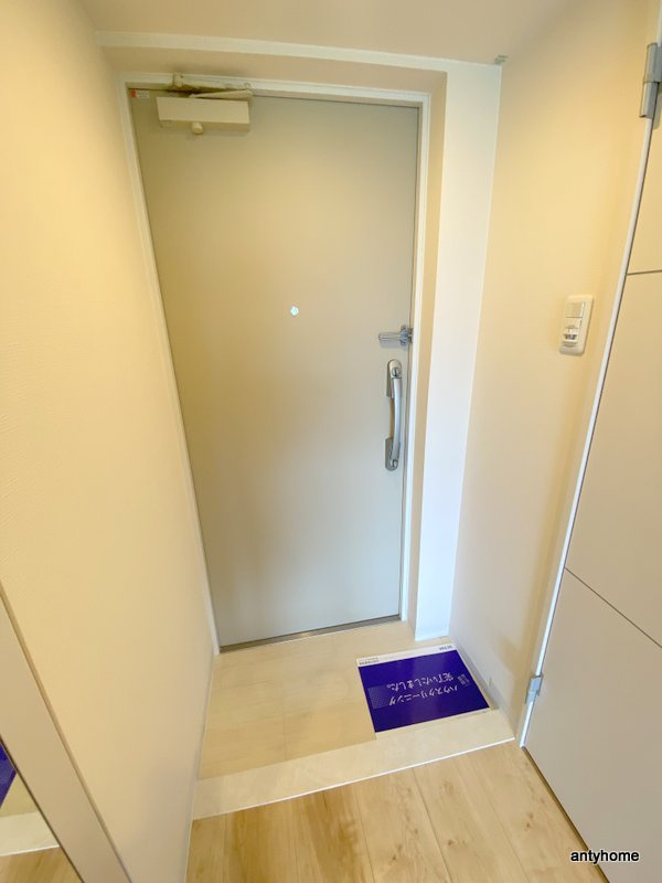 クルーヴェルチュ扇町公園　仲介手数料無料の玄関