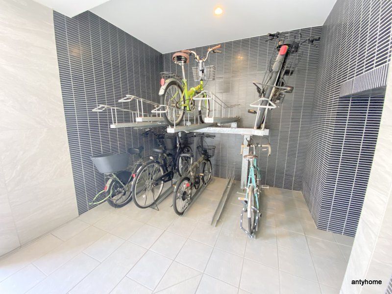 クルーヴェルチュ扇町公園　仲介手数料無料の駐車場