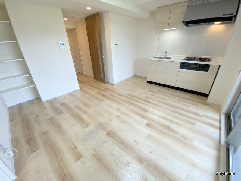 クルーヴェルチュ扇町公園　仲介手数料無料の居間・リビング