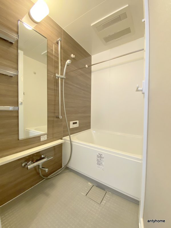 クルーヴェルチュ扇町公園　仲介手数料無料の浴室