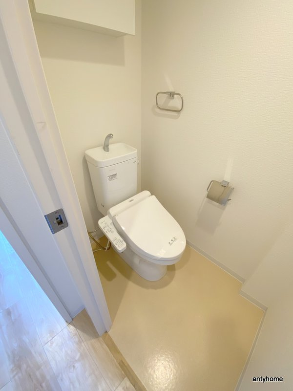 クルーヴェルチュ扇町公園　仲介手数料無料のトイレ