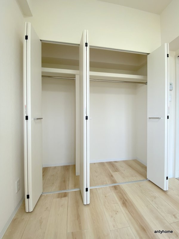 クルーヴェルチュ扇町公園　仲介手数料無料の収納