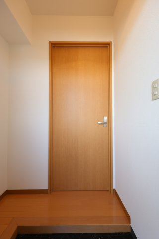 【玄関】 | ウエストビレッジ