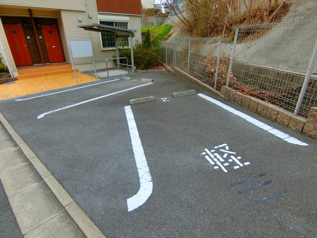 ＹＵ弐番館の駐車場